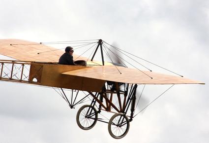   Blériot XI أقدم طائرة في العالم